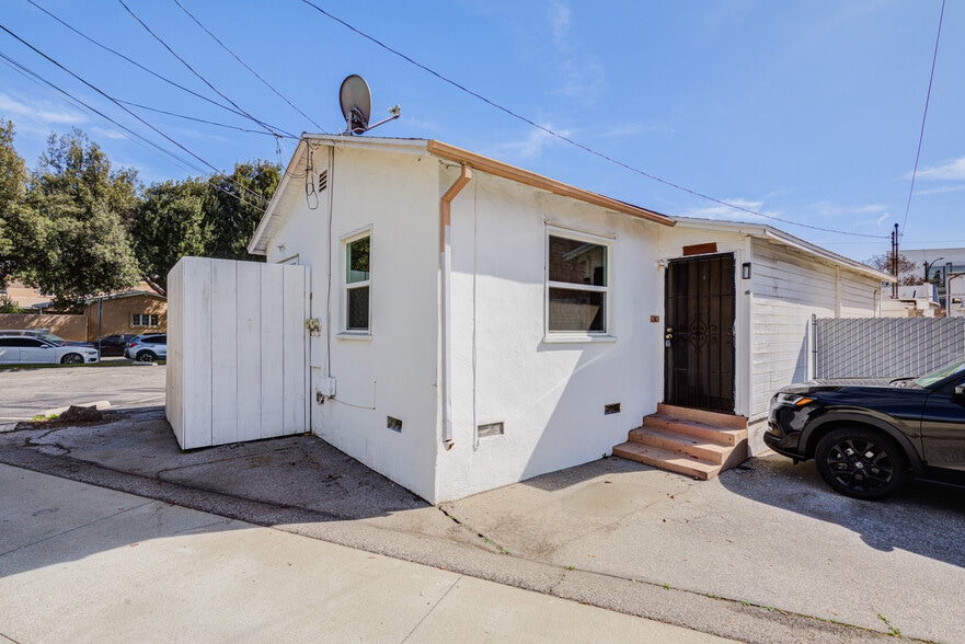 More Photos Of 2205 W Olive Ave, Burbank Office Residential For Sale