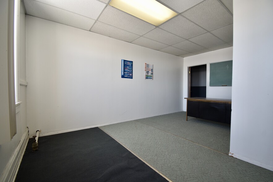 More Photos Of 5646 Lawton St, Detroit Religious Facility For Sale