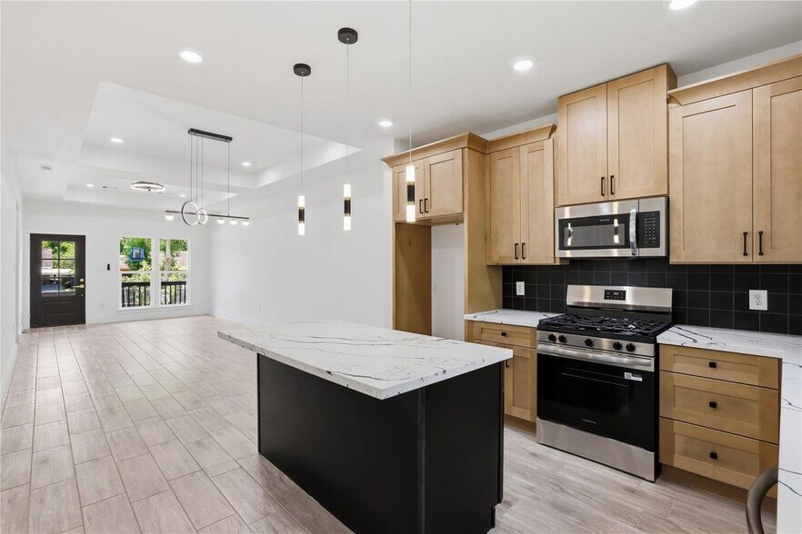 More Photos Of 5515 Elm Springs Dr, Houston Apartments For Sale