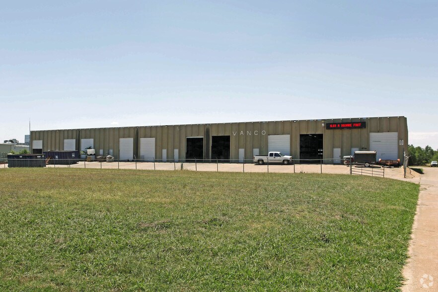 Primary Photo Of 200 NE 12th St, Moore Warehouse For Sale