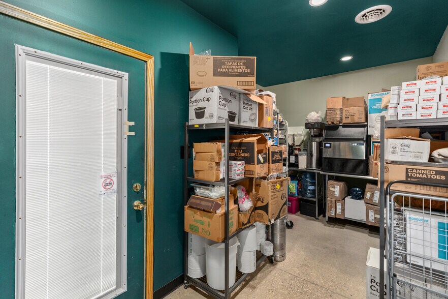 More Photos Of 120 Cumberland St, Greenup General Retail For Sale