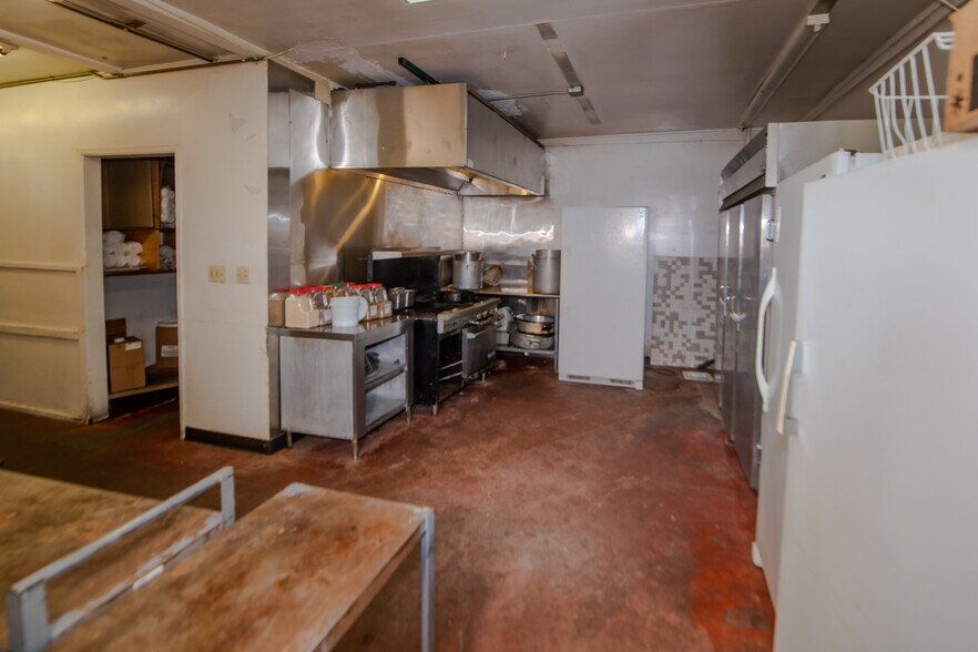 More Photos Of 112 N A St, Lompoc Restaurant For Sale