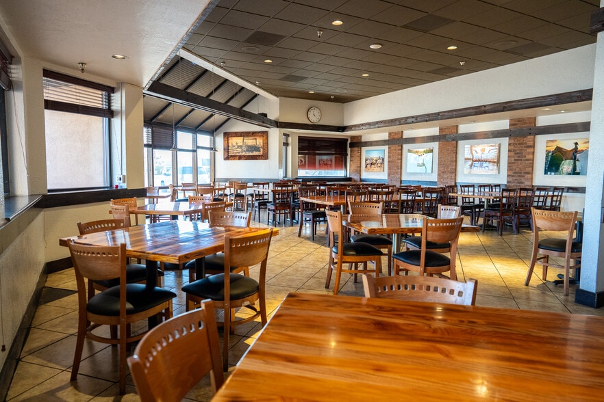 More Photos Of 850 S Bluff St, Saint George Hotel For Lease