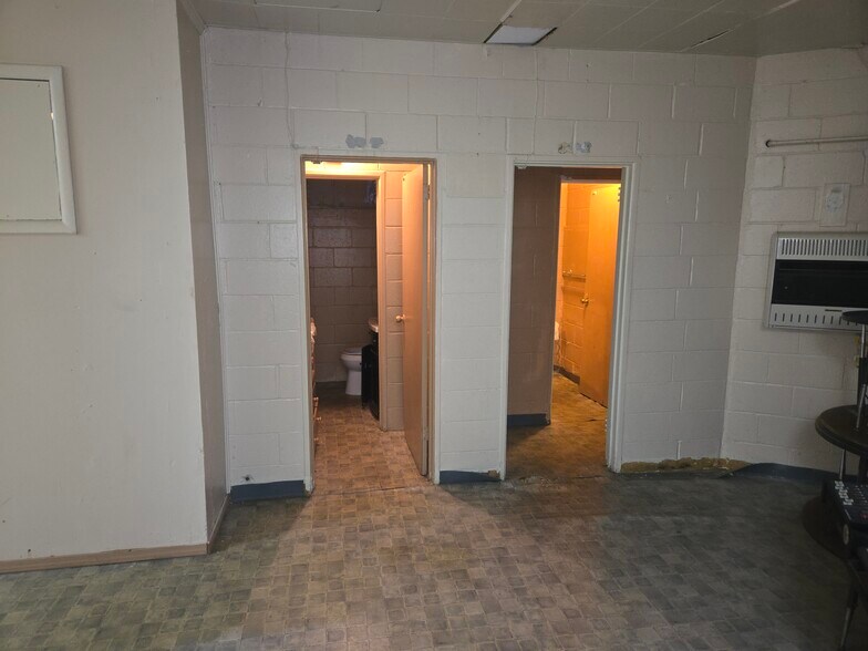 More Photos Of 1999 Pryor Rd, Atlanta Warehouse For Sale