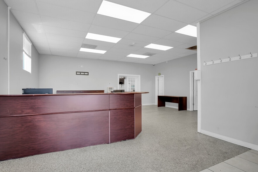 More Photos Of 1180 S Cameron St, Harrisburg Light Manufacturing For Sale