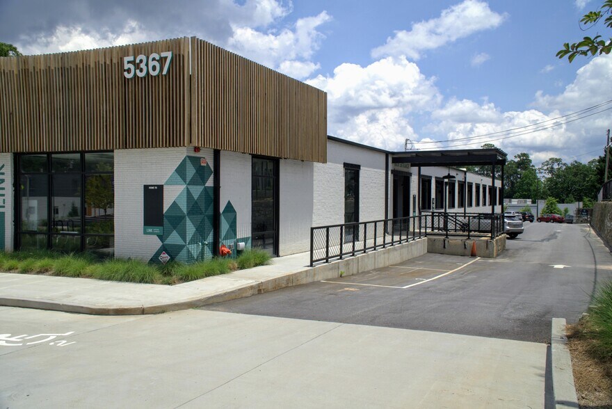 More Photos Of 5367 New Peachtree Rd, Chamblee Loft Creative Space For Lease