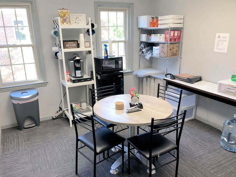 More Photos Of 1525 Oregon Pike, Lancaster Office For Sale