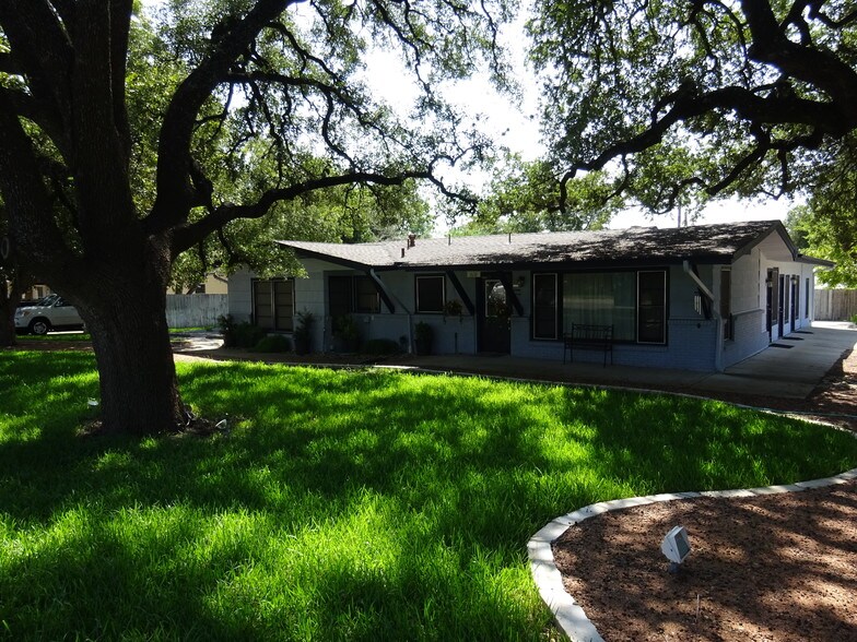 More Photos Of 1618 Williams Dr, Georgetown Office For Lease