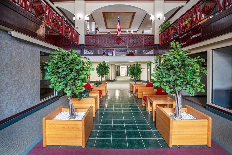 More Photos Of 302 E Howard St, Hibbing Office For Lease