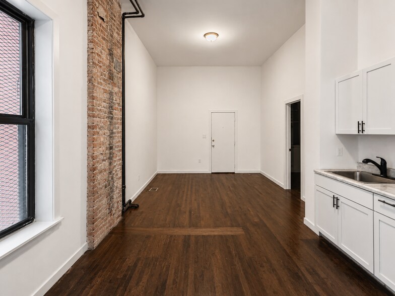 More Photos Of 8714 S Commercial Ave, Chicago Apartments For Sale