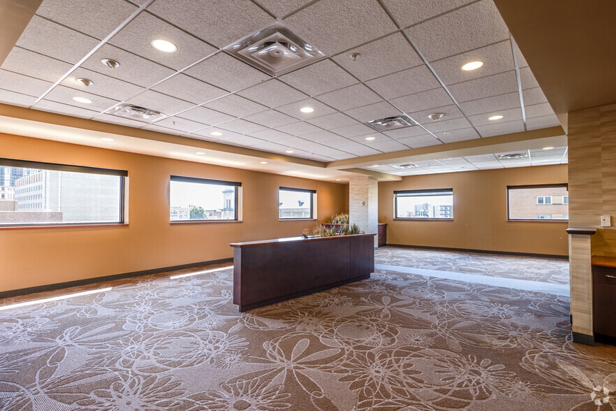 More Photos Of 17 Exchange St W, Saint Paul Medical For Sale