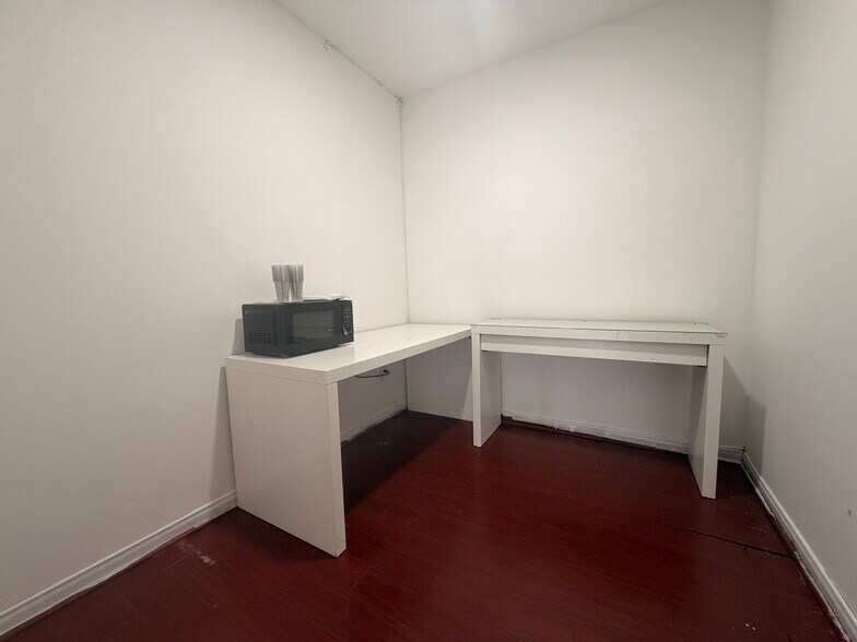 More Photos Of 6280-6284 Rue Jean-Talon O, Montréal Apartments For Lease