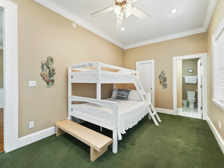 More Photos Of 12730 E Highway 25, Ocklawaha Specialty For Sale