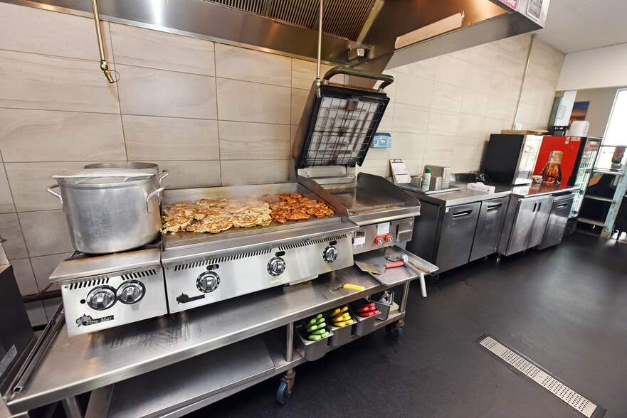 More Photos Of 212 Highland Pky, Ellijay Fast Food For Lease