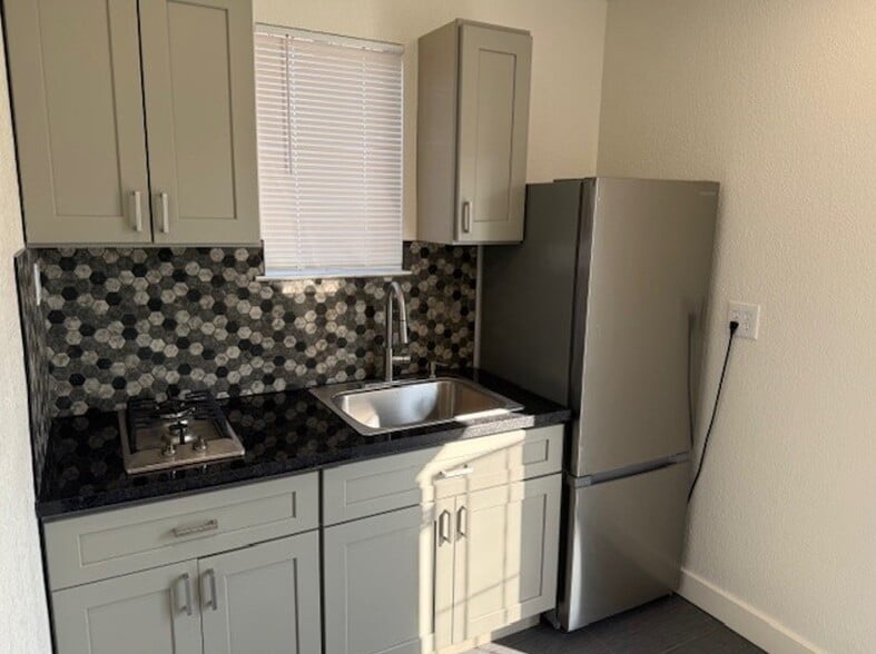 More Photos Of 2424 Cormorant Way, Sacramento Warehouse For Sale