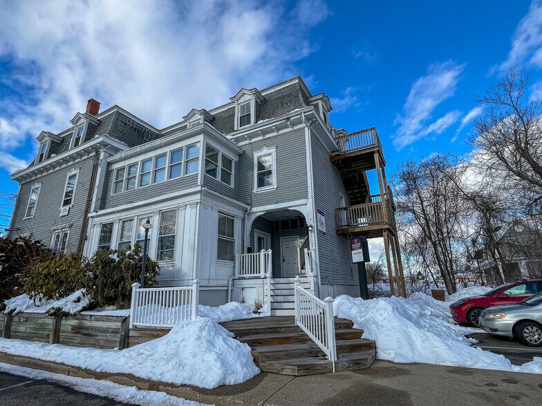 More Photos Of 445 Main St, Saco Office Residential For Sale