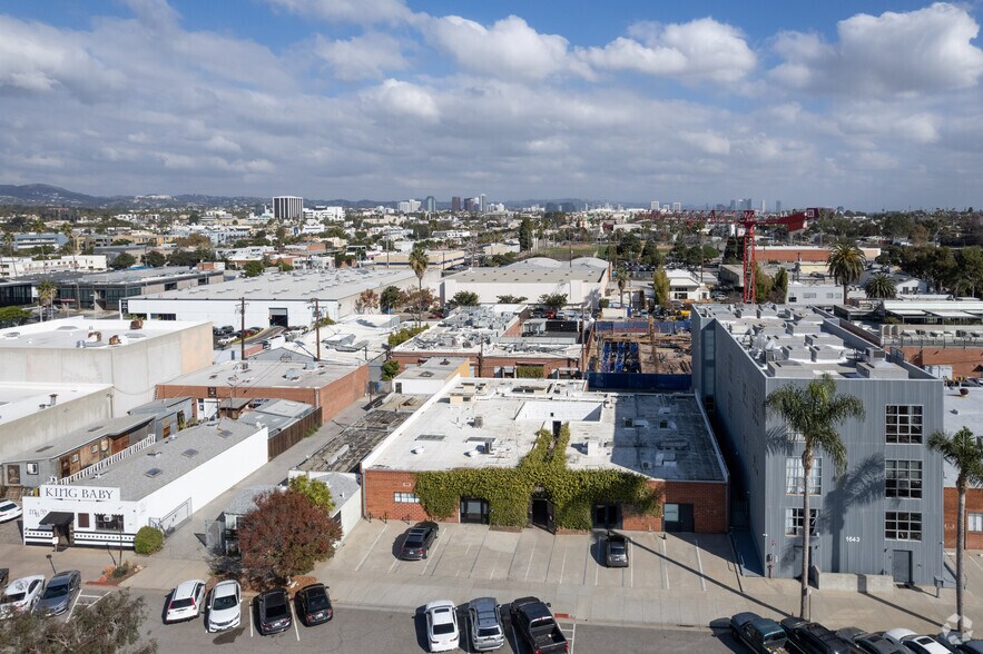 More Photos Of 1635-1637 12th St, Santa Monica Office For Lease