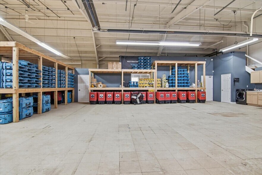 More Photos Of 2 Wilson Dr, Sparta Warehouse For Lease