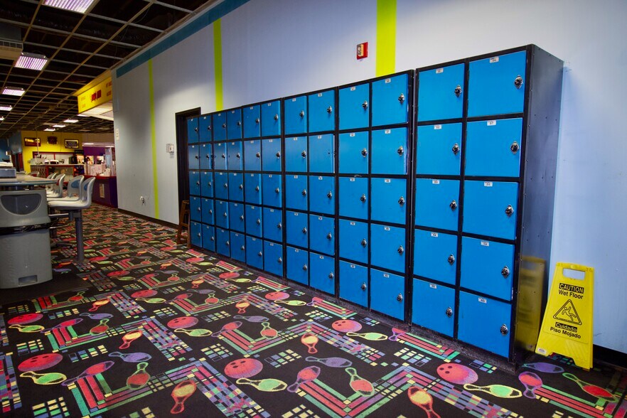 More Photos Of 157 Maple Carriage Dr, Lewisburg Bowling Alley For Sale