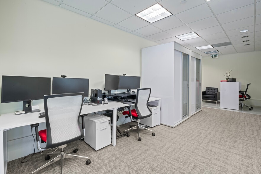 More Photos Of 1200 Brickell Ave, Miami Office For Sale