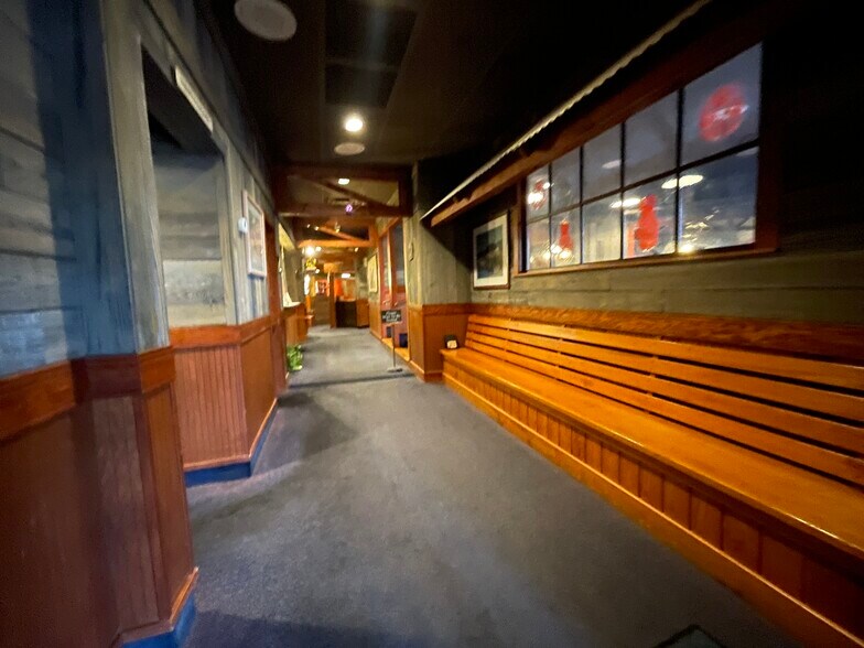 More Photos Of 2319 W Loop 250 N, Midland Flex For Sale