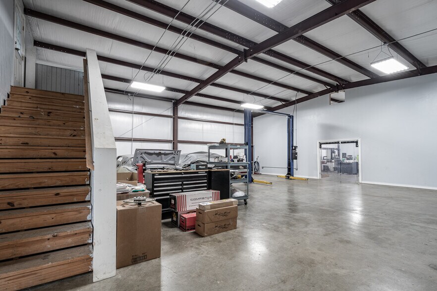 More Photos Of 12586 US-59, Splendora Warehouse For Sale
