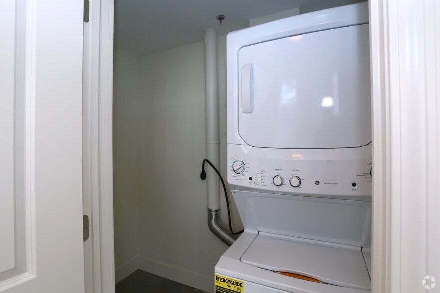 More Photos Of 615 Ferry St, Lafayette Apartments For Sale