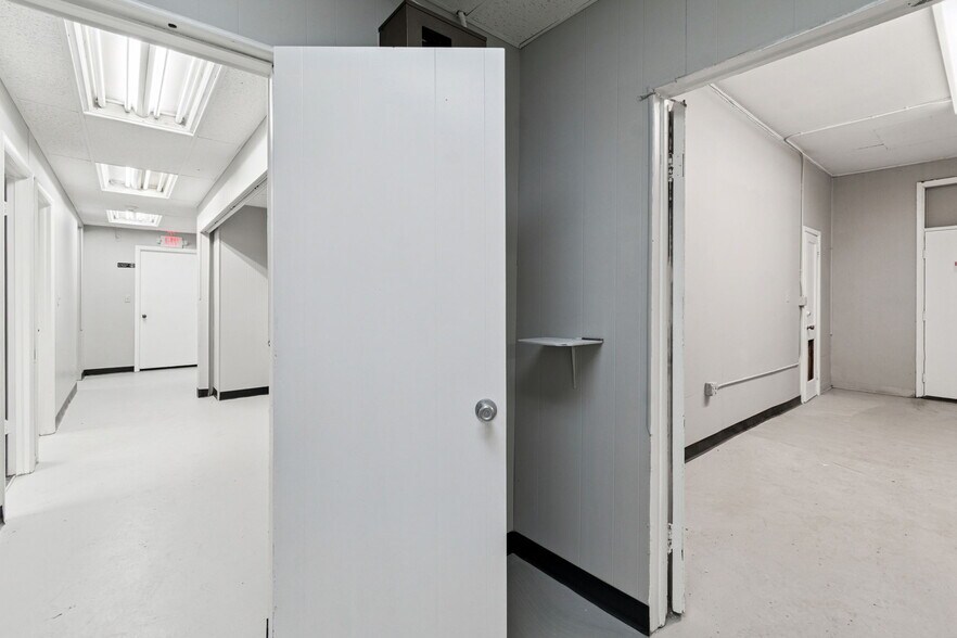 More Photos Of 715 McDuff Ave N, Jacksonville Storefront Retail Residential For Sale