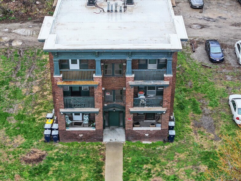 More Photos Of 2713-2715 Benton Blvd, Kansas City Apartments For Sale