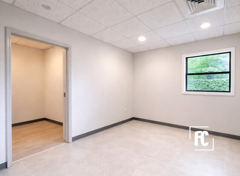 More Photos Of 835 SE Osceola St, Stuart Office Residential For Sale