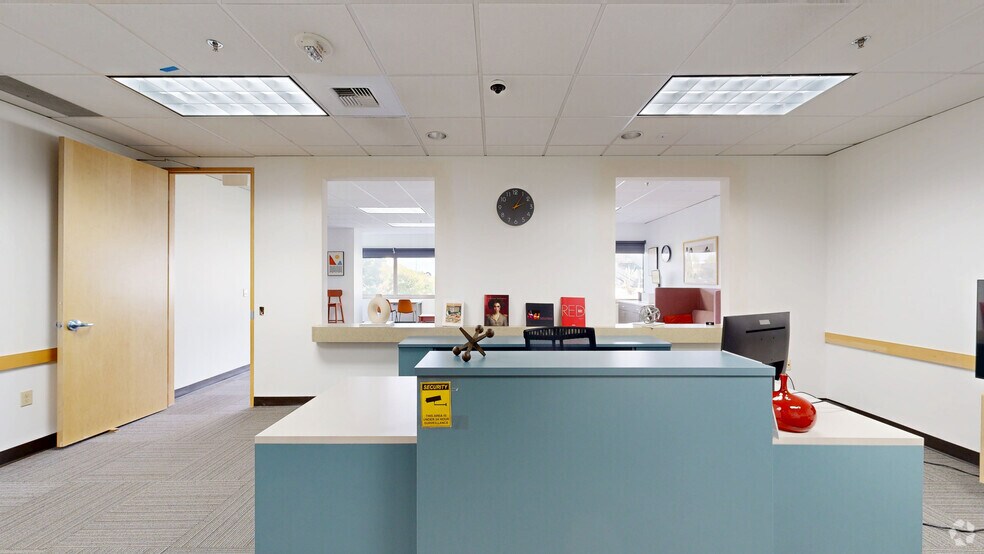 More Photos Of 2815 2nd Ave, Seattle Office For Sale