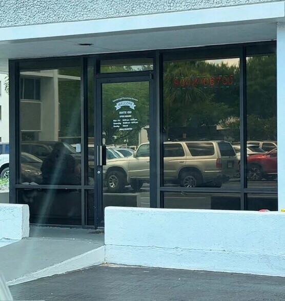 More Photos Of 751 Oak St, Jacksonville Office For Lease