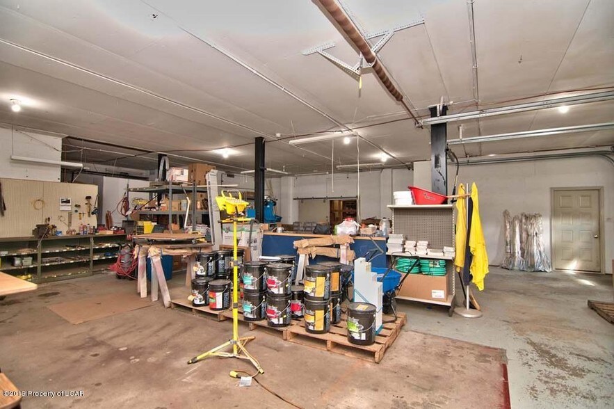 More Photos Of 541 State Route 93, Sugarloaf Light Distribution For Lease