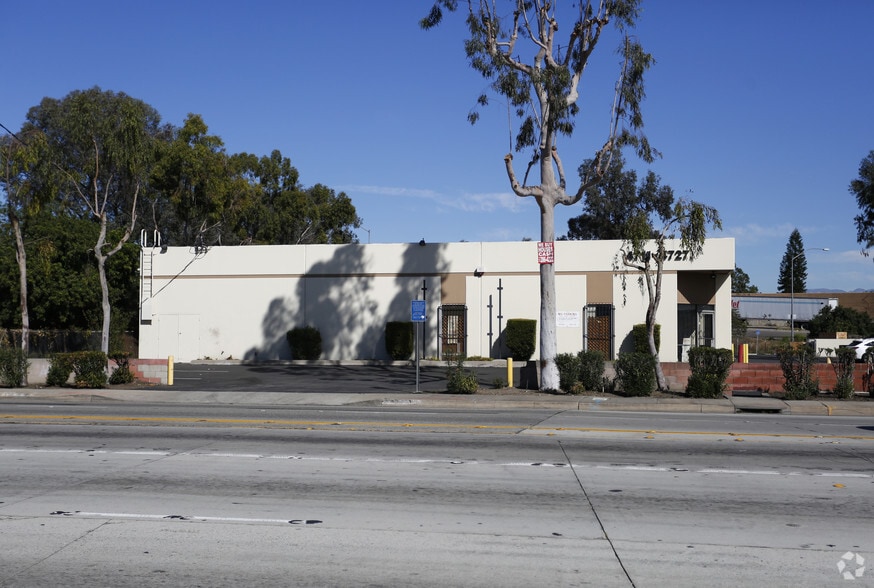 More Photos Of 4715 E Washington Blvd, Commerce Warehouse For Lease