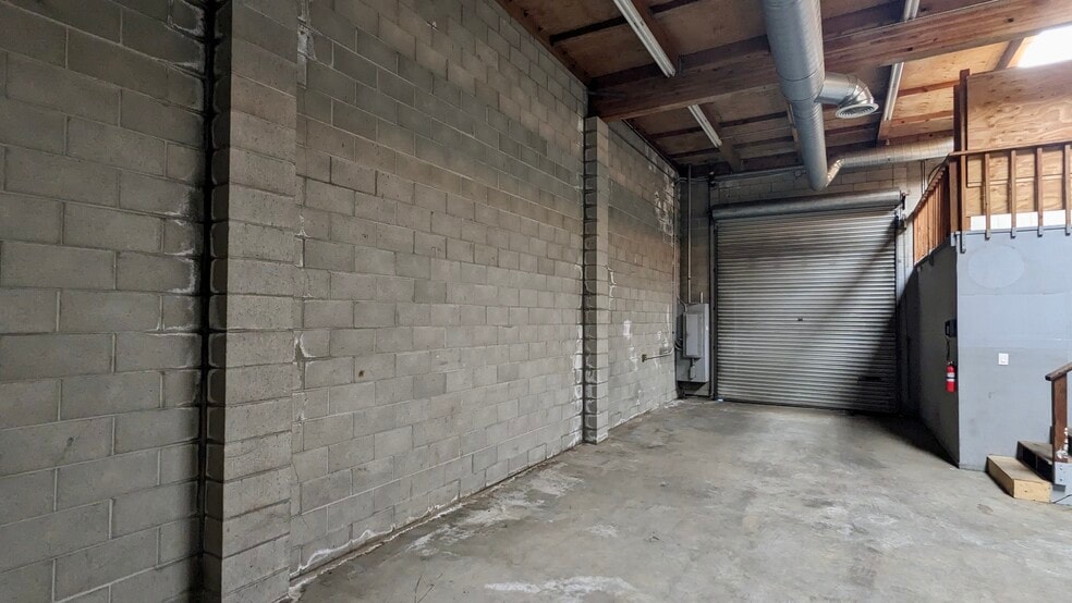 More Photos Of 48 Laurel St, Redwood City Service For Sale