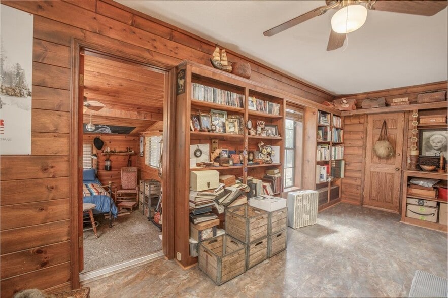 More Photos Of 15771 Main St, Crescent Mills Freestanding For Sale