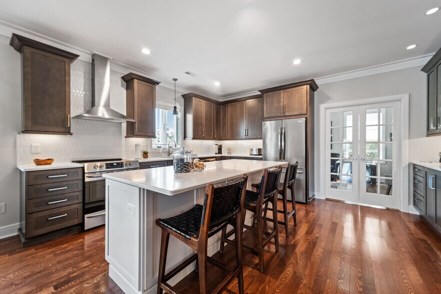 More Photos Of 214 Broadway St, Marine City Storefront For Sale