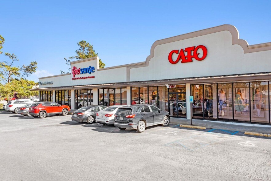 More Photos Of 2414 S 5th St, Leesville Unknown For Lease