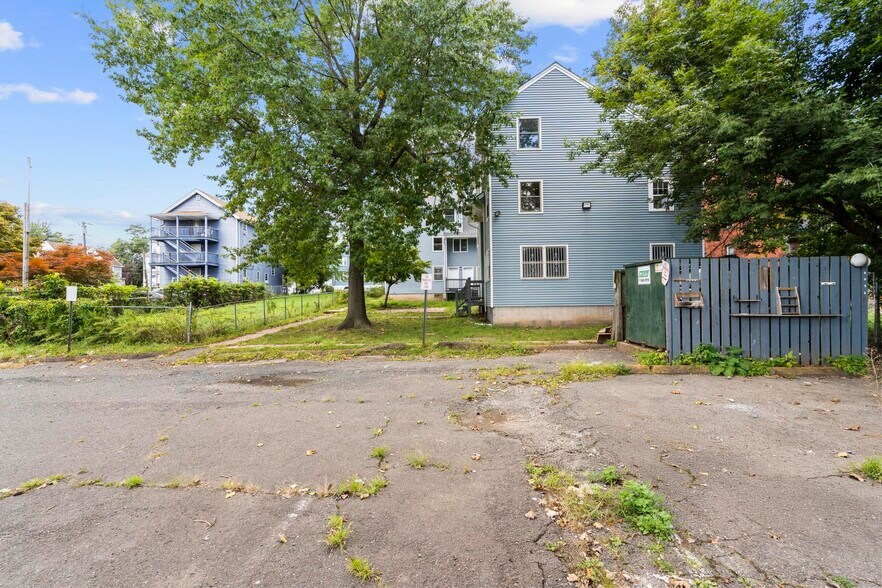 More Photos Of 270-276 Bellevue St, Hartford Apartments For Sale