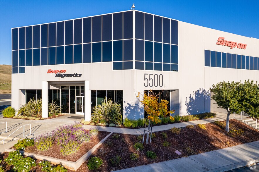 More Photos Of 5500-5550 Hellyer Ave, San Jose Research And Development For Lease