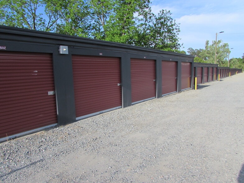 More Photos Of 5550 Hawkinsville Rd, Macon-Bibb Self Storage For Sale