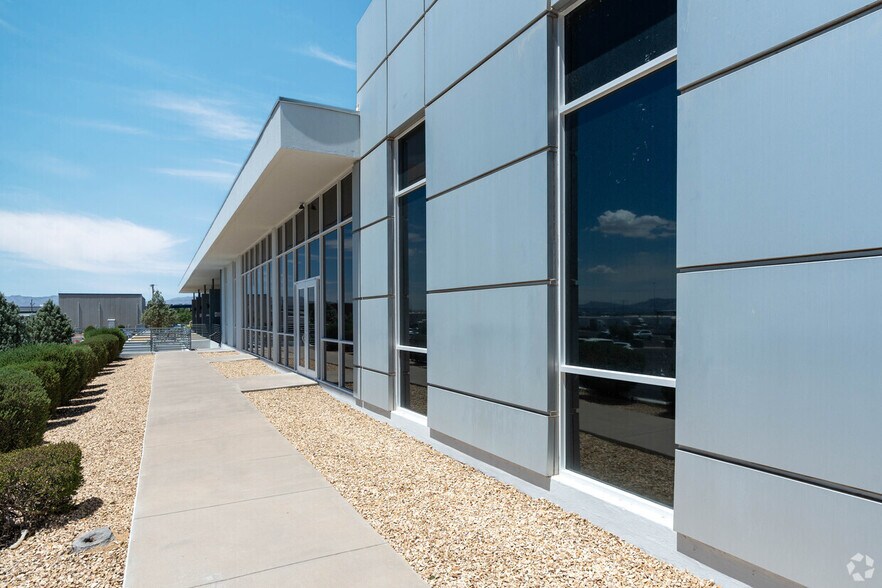 More Photos Of 1359 Lomaland Dr, El Paso Office For Lease