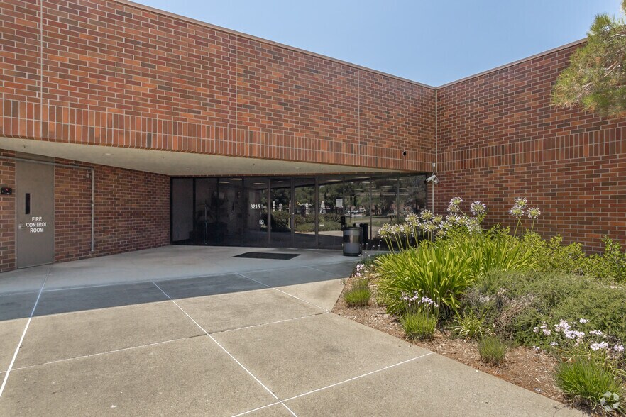 More Photos Of 3215 Prospect Park Dr, Rancho Cordova Office For Sale