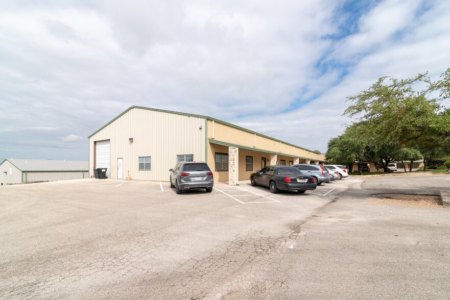 More Photos Of 14101 W Highway 290, Austin Office For Lease