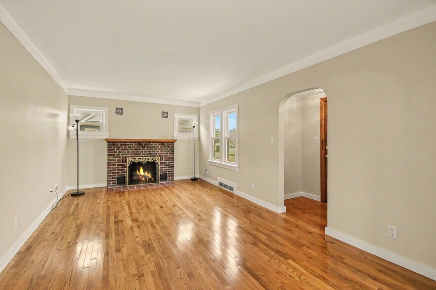 More Photos Of 380 S Main St, Freeland Office Residential For Sale