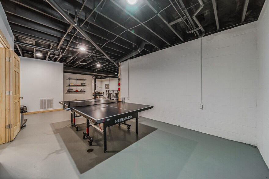 More Photos Of 23095 Buena Vista Rd, Rockbridge Apartments For Sale