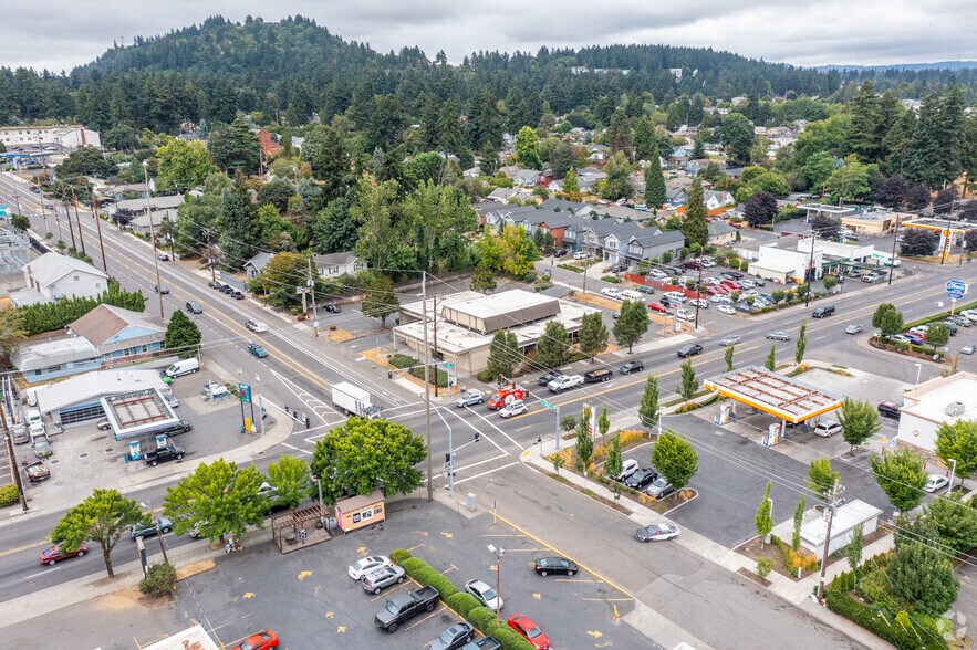 More Photos Of 10120 NE Sandy Blvd, Portland Bank For Lease