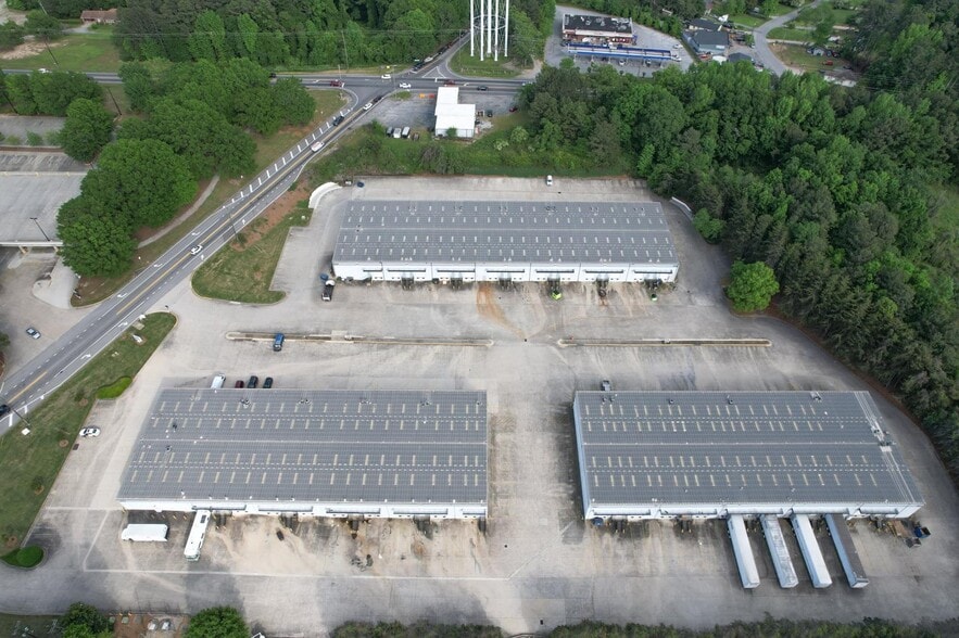 More Photos Of 963 N Burnt Hickory Rd, Douglasville Unknown For Lease