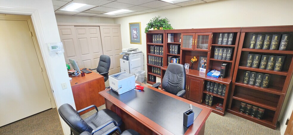 More Photos Of 122 Civic Center Dr, Vista Office For Sale