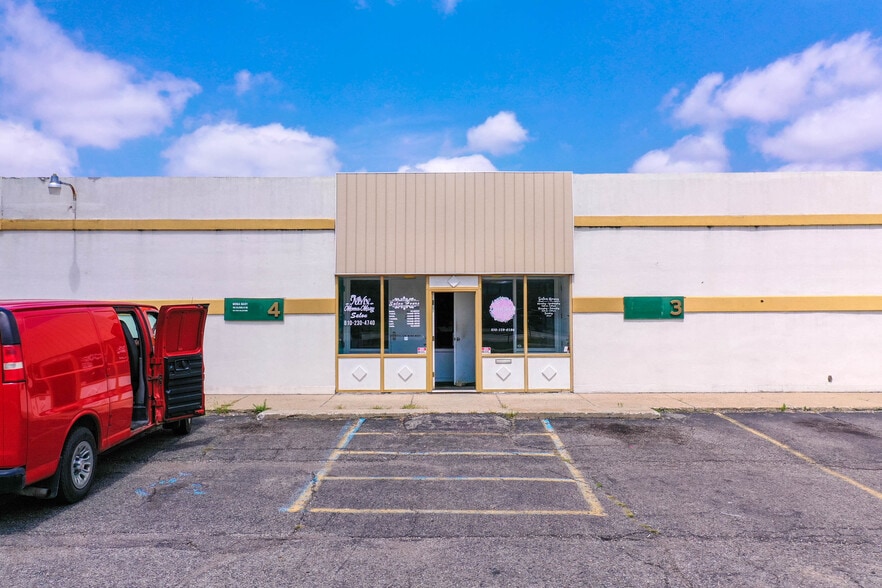 More Photos Of 2710 W Court St, Flint Office For Sale